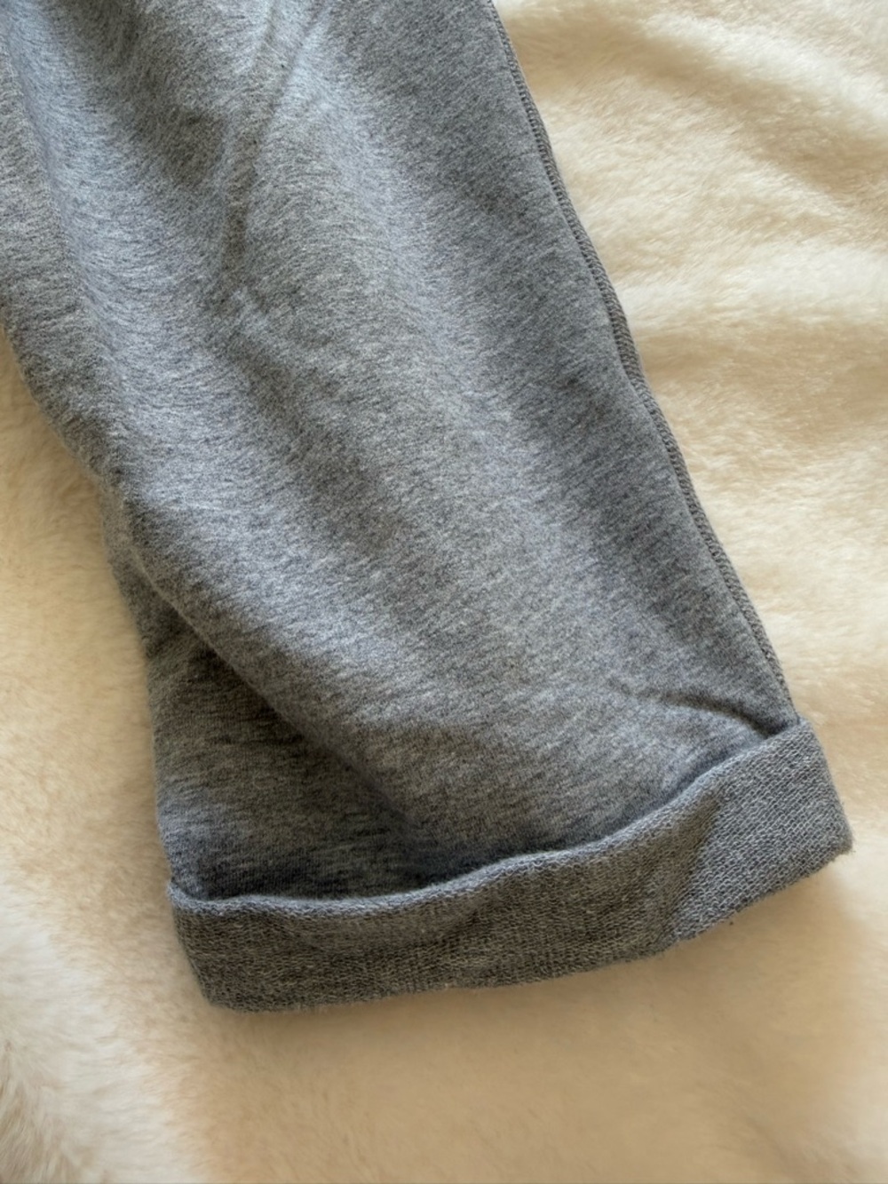 Lululemon Liberty Crop Heathered Fossil Gray Drawstring Jogger Capris - Picture 11 of 16